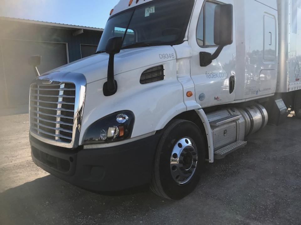 Used 2015 Freightliner Cascadia For Sale in Southhaven, MS 38671