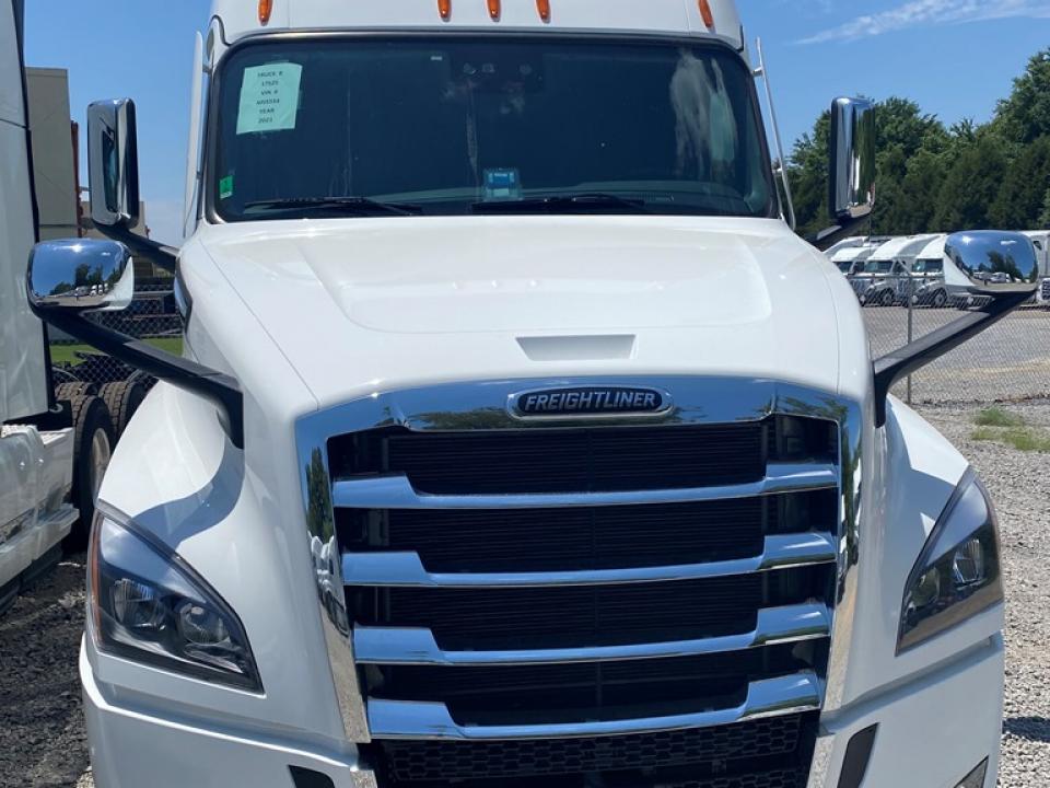 Used 2021 Freightliner Cascadia For Sale in Southaven, Mississippi
